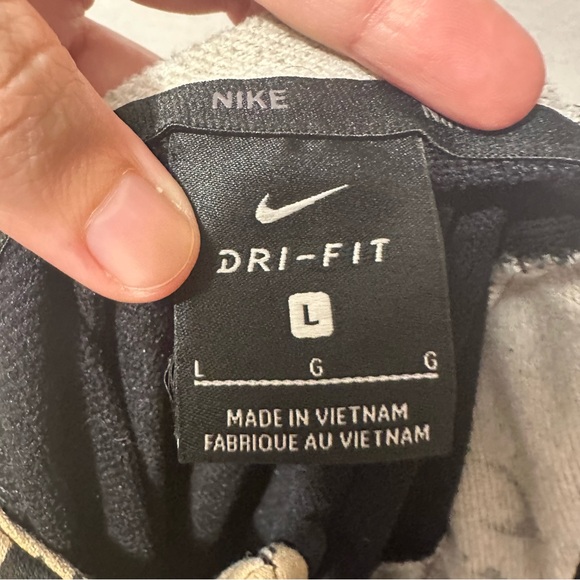 Nike Dri-FIT Zip Up Hoodie - size L - Picture 3 of 5